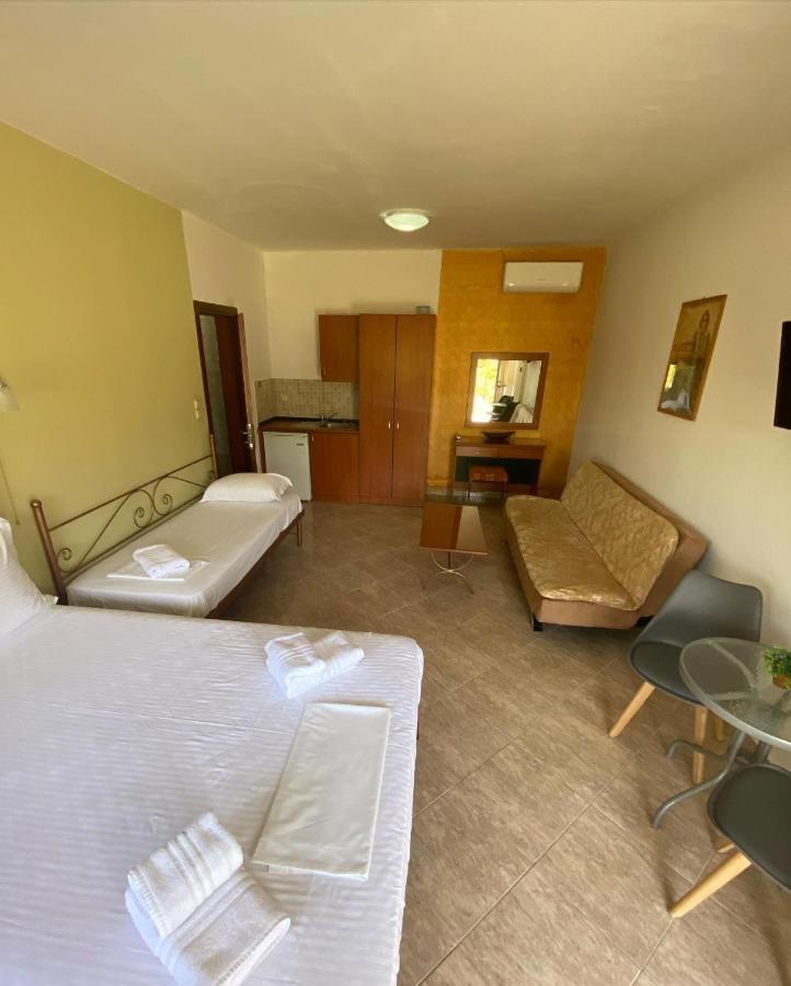 Guesthouse Anestis Angistron Bagian luar foto