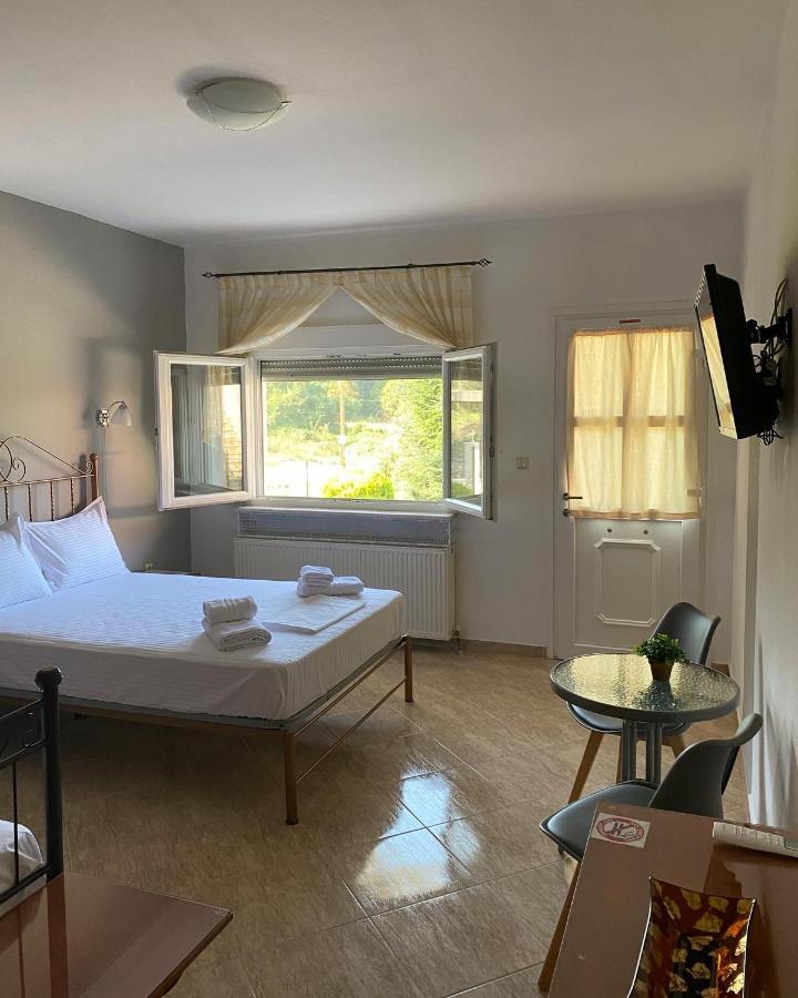 Guesthouse Anestis Angistron Bagian luar foto